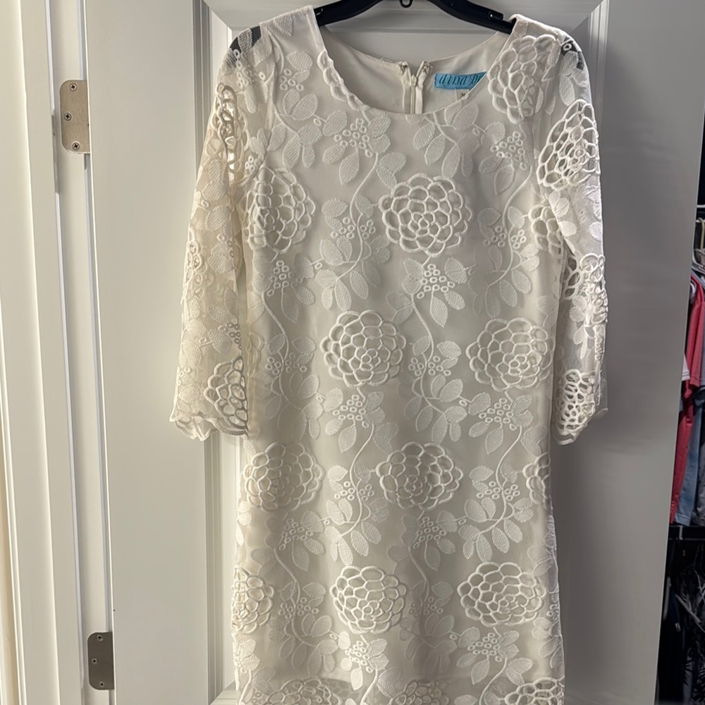 Dina Be Cream Sheath Dress 3/4 Sleeve Crew Neck